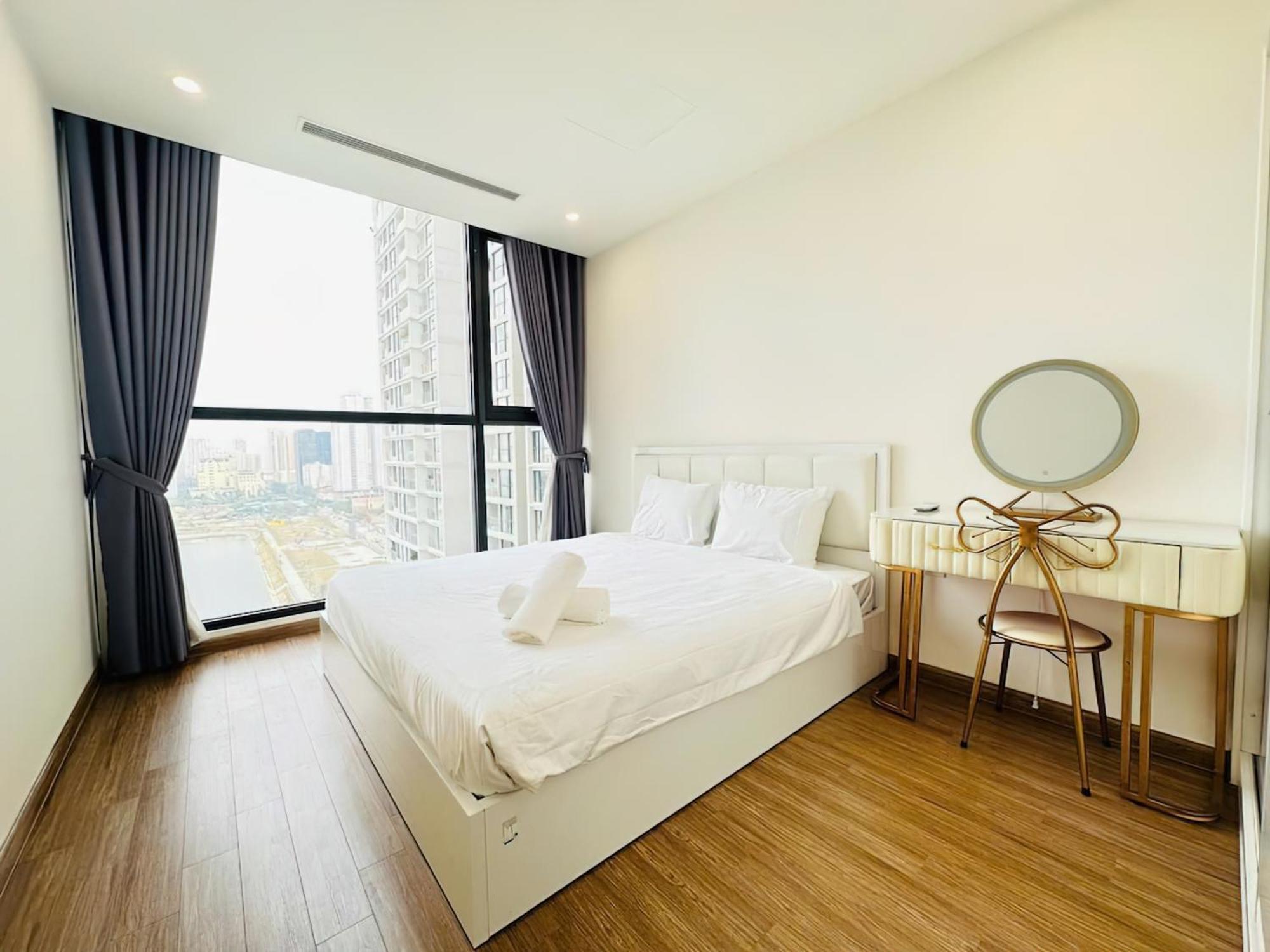 Apartment Vinhomes Skylake By Emily In Town *